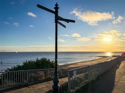 CLACTON SEA FRONT